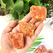 Natural Sunstone Raw Crystal Stone for Home Decoration and Aromatherapy