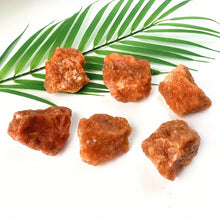 Natural Sunstone Raw Crystal Stone for Home Decoration and Aromatherapy